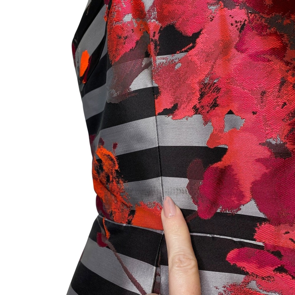 Carmen Marc Valvo Dress Fit and Flare Floral Striped Sleeveless size 8 - Picture 8 of 8